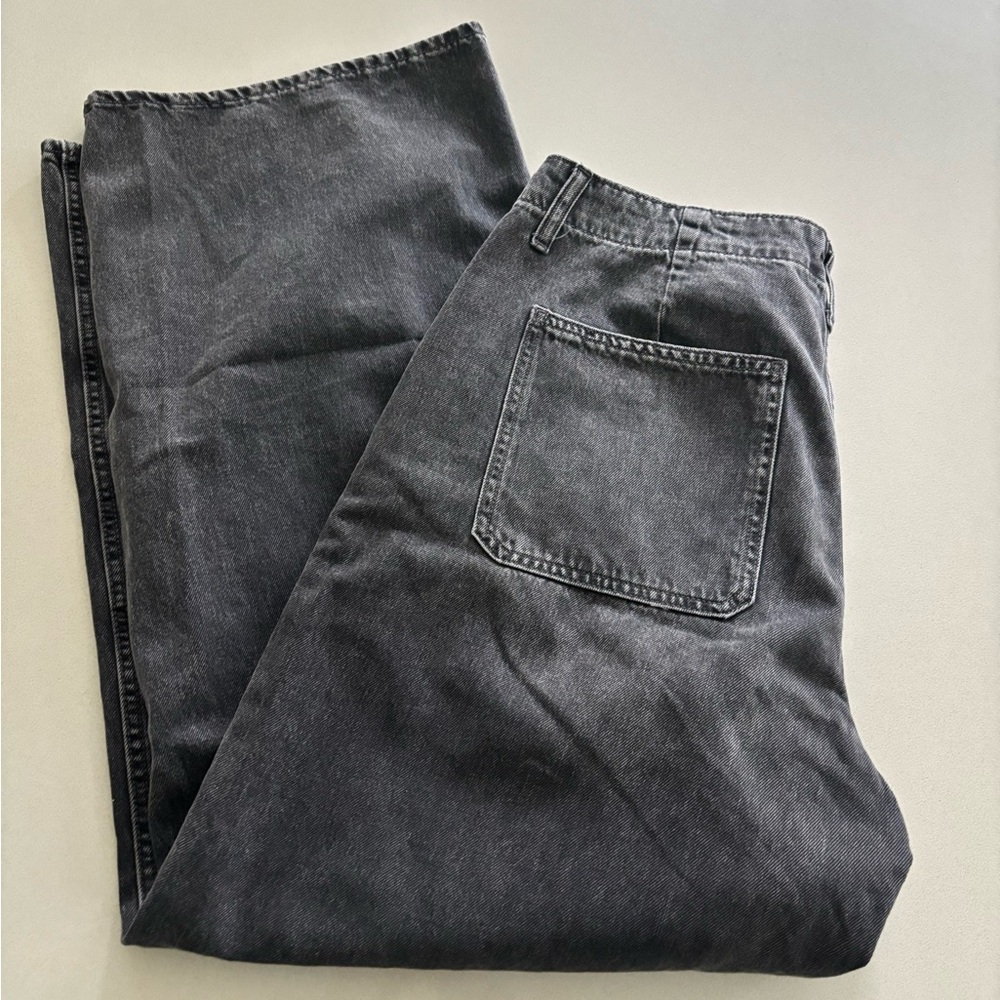 Old Navy Drapey Denim Hi-Rise Baggy Wide-Leg Black Jeans - Picture 2 of 4